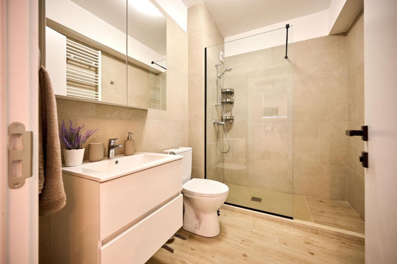 Vlezal Apartment Spa&Pool Beach Resort Mamaia Exteriör bild