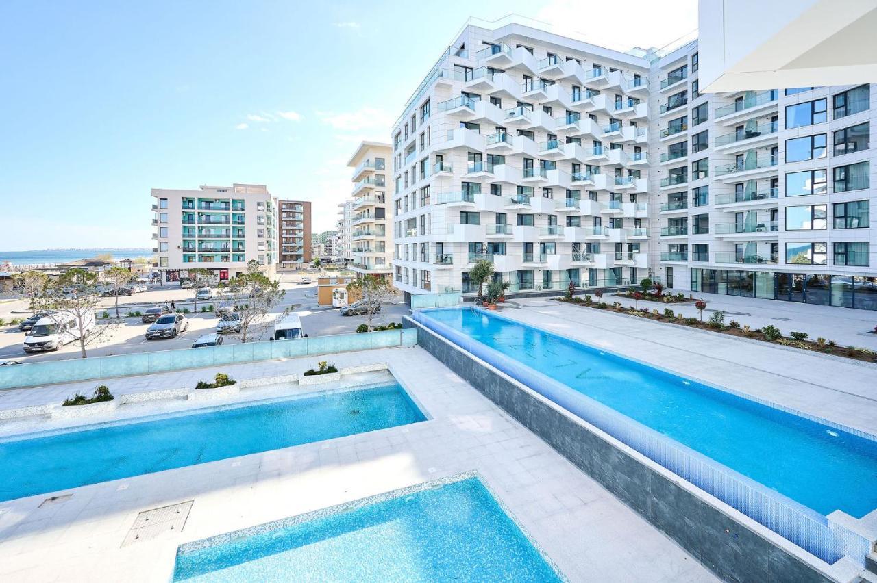 Vlezal Apartment Spa&Pool Beach Resort Mamaia Exteriör bild
